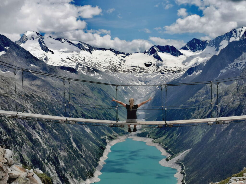 Die berühmte Schlegeis Stausee Hängebrücke