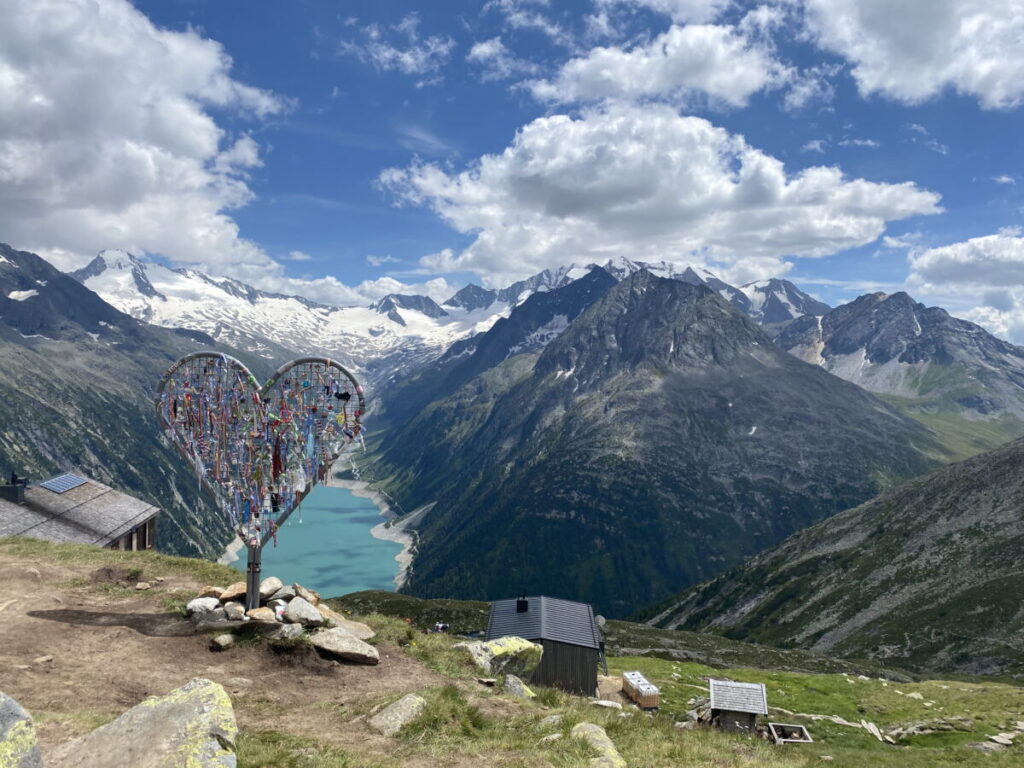 Ausblick von der Olpererhütte auf die Zillertaler Alpen